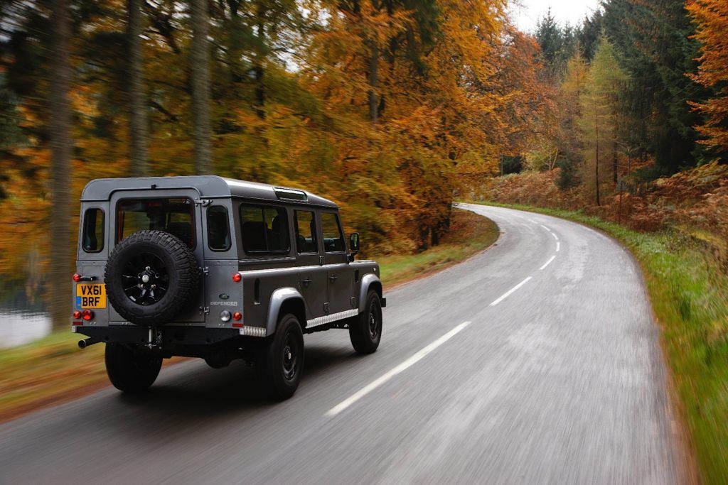 LAND-ROVER-Defender-110-5030_13